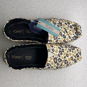 NWT Tom’s Alpargata Natural Glitter Cheeta lined slip-ons